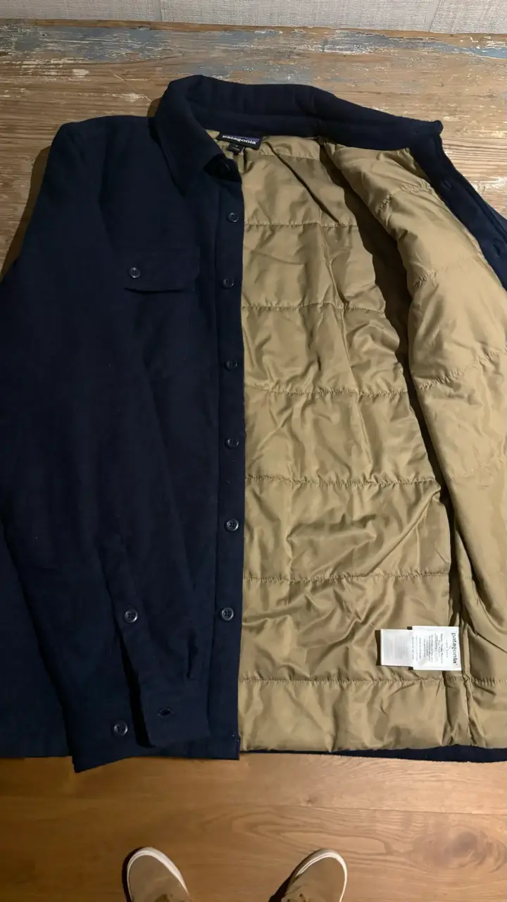 Chaqueta Patagonia azul acolchada para hombre - 3