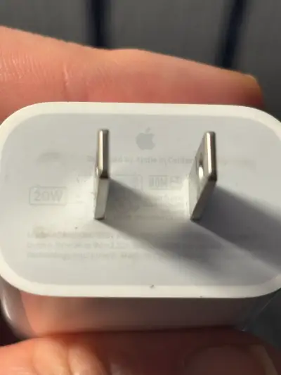 Cargador USB-C 20W Apple original - miniatura 3