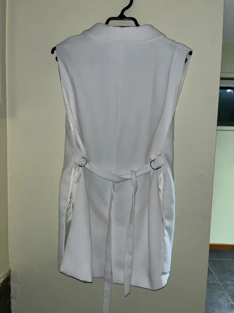 Chaleco Blanco Sin Mangas Zara Elegante - 2