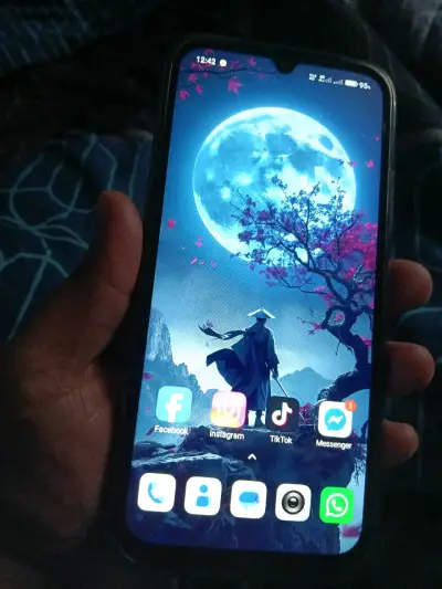 Smartphone Redmi 5G en buen estado - miniatura 4