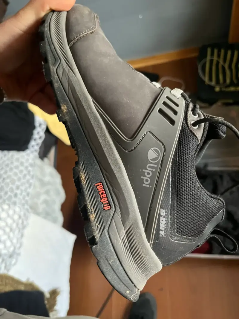 Zapatillas de senderismo Uppi Forcegrip negras - 2