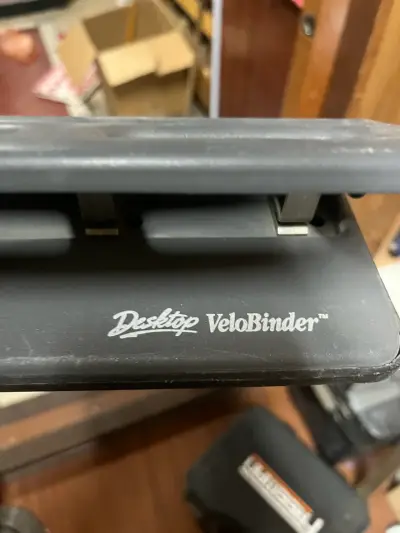 Perforadora Desktop VeloBinder para Encuadernación - miniatura 1