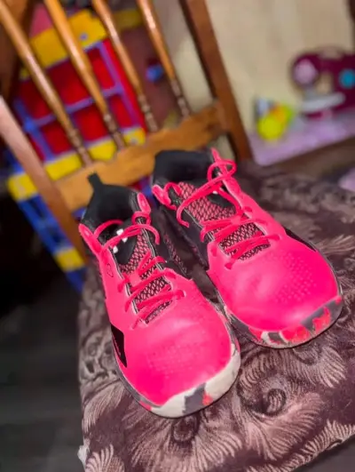 Zapatillas deportivas Under Armour rojas - miniatura 4