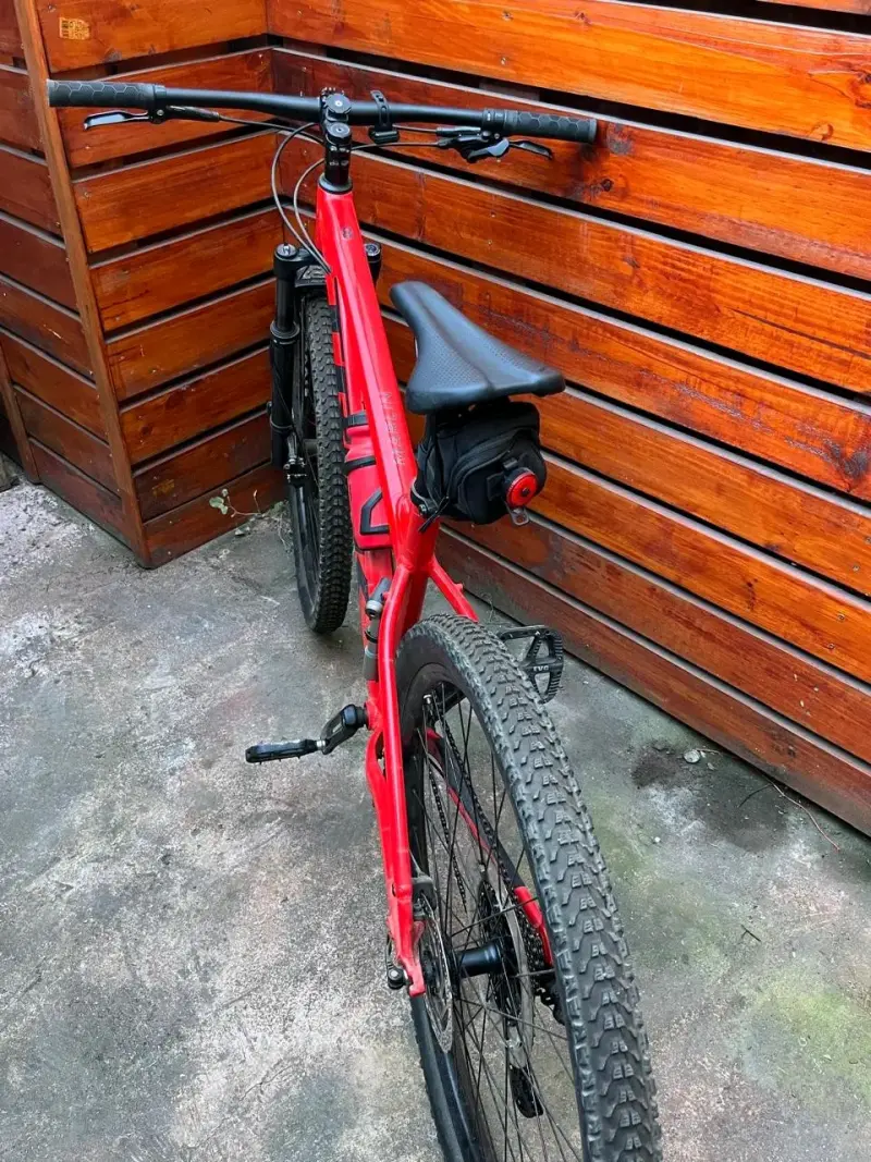 Bicicleta de montaña Trek Marlin 8 roja - 3