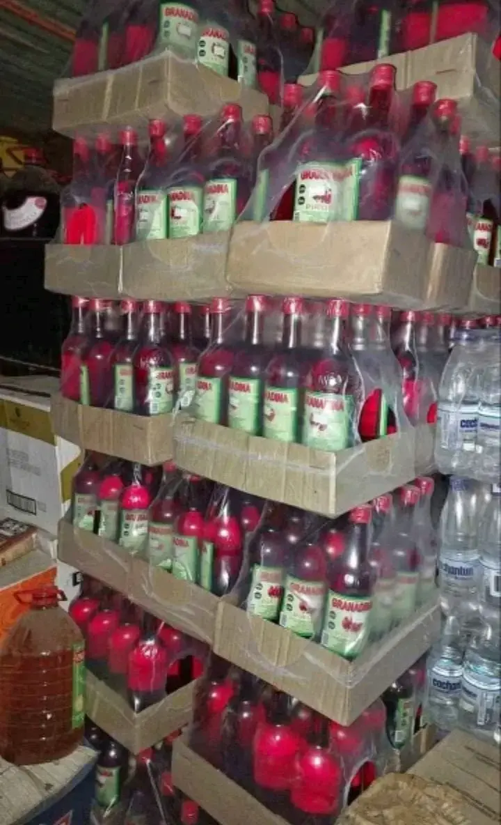 Botellas de granadina - 2