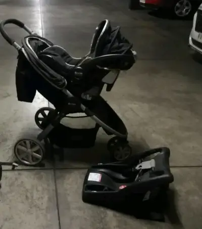 Coche de bebé Britax con silla de auto - miniatura 1