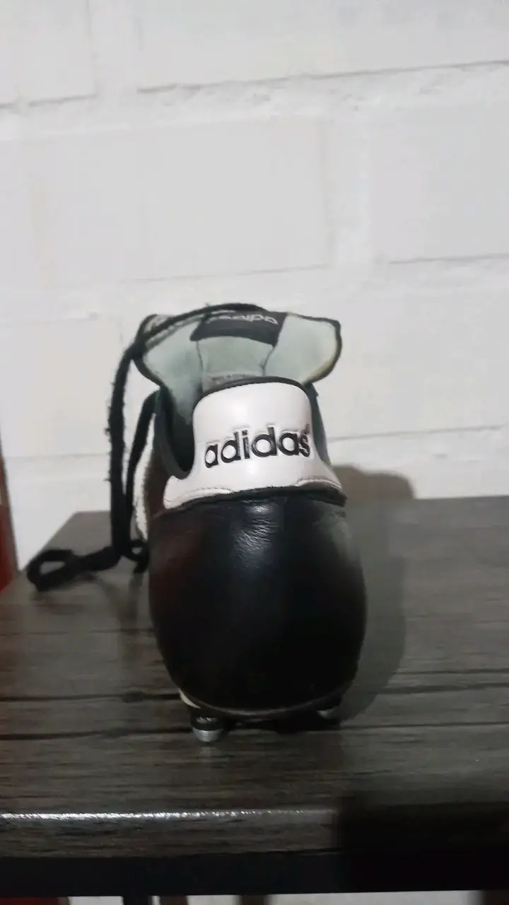 Botines de fútbol Adidas negros con tapones - 2
