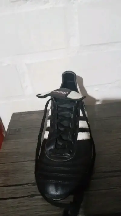 Botines de fútbol Adidas negros con tapones - miniatura 3