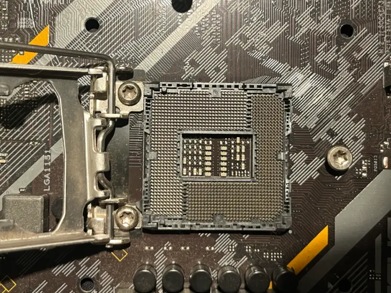 Combo Placa B360M Plus Gaming + I7 8700K - 3