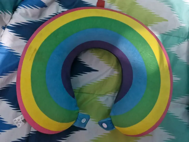 Cojín de Viaje en Forma de U Multicolor - 1