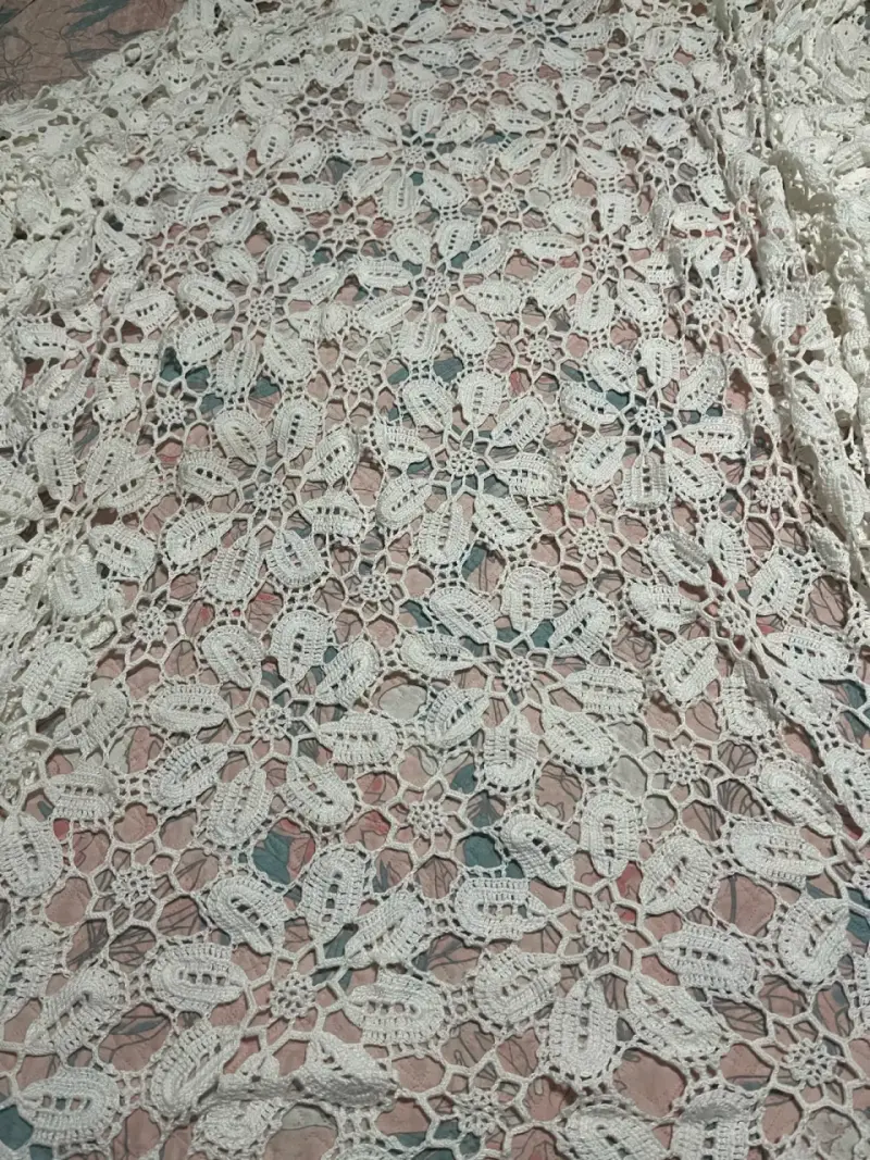 Cubre cama  de crochet blanco hecho a mano - 2
