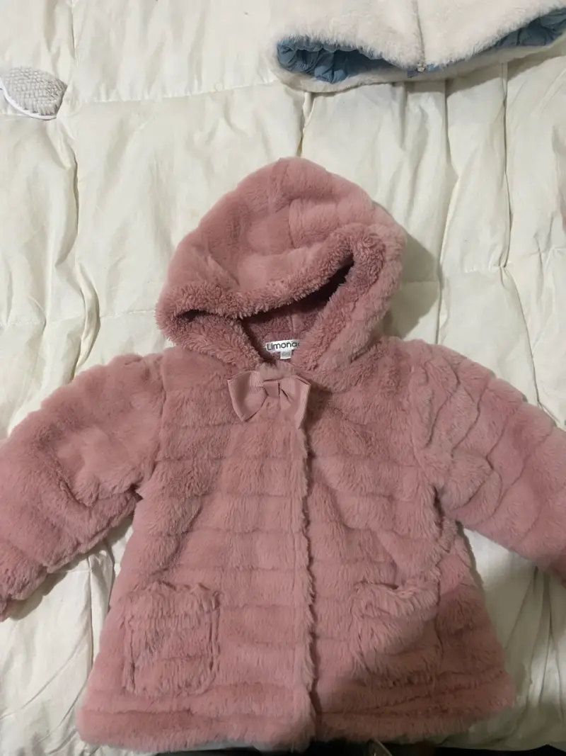Abrigo de rosado para bebé con capucha - 2