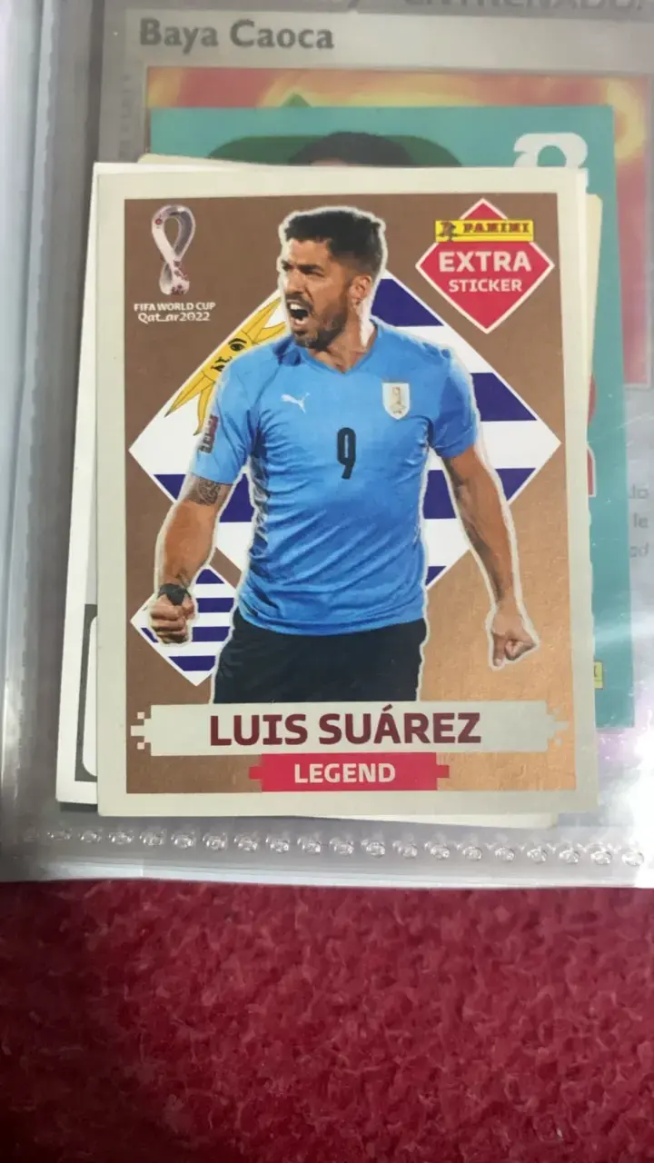 Lámina Panini Extra Sticker Luis Suárez Legend - 1