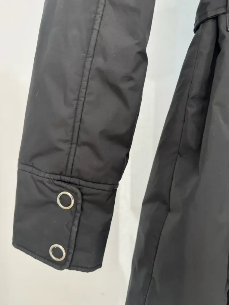 Parka negra con cuello de piel sintética Everlast - 5