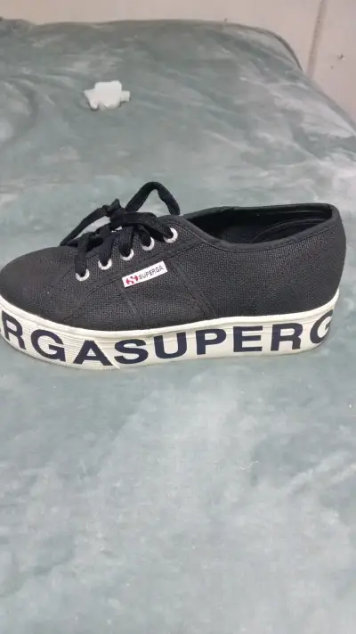 Zapatillas negras Superga con plataforma - miniatura 1