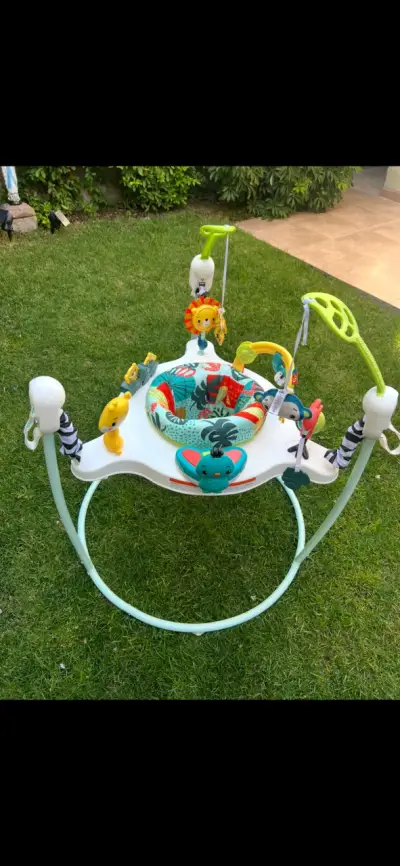 Centro de actividades para bebé con juguetes interactivos - miniatura 1