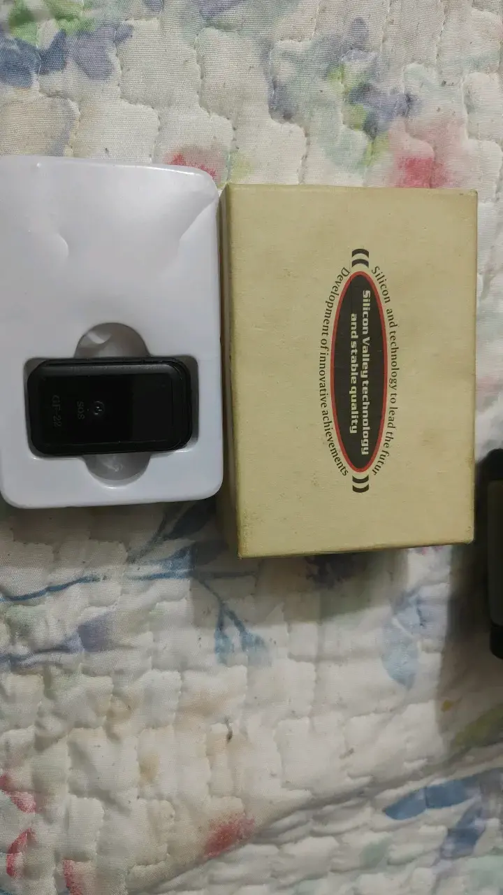 Mini rastreador GPS GF-22 con función SOS - 2