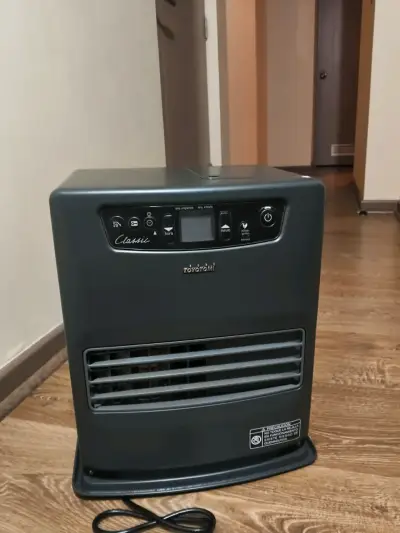 Estufa a parafina Toyotomi Classic en buen estado - miniatura 2