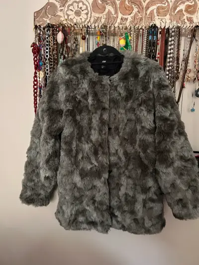 Abrigo de piel sintética gris H&M para mujer - miniatura 1