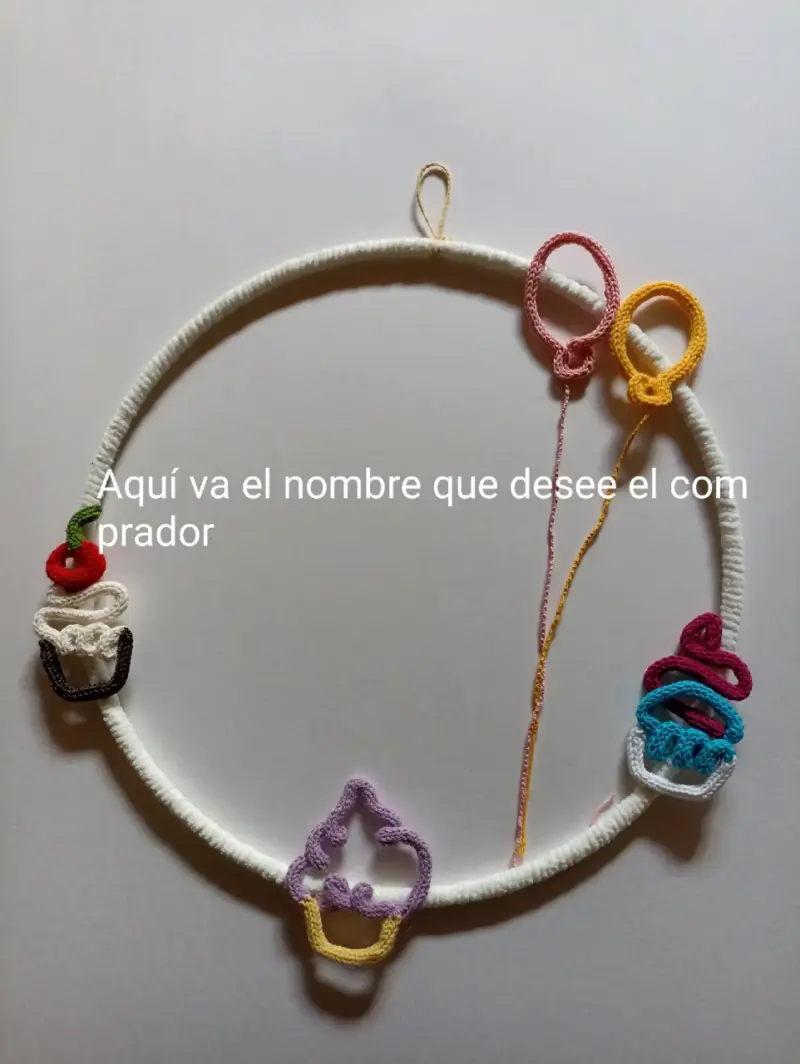 Aro decorativo tejido a crochet con flores - 6