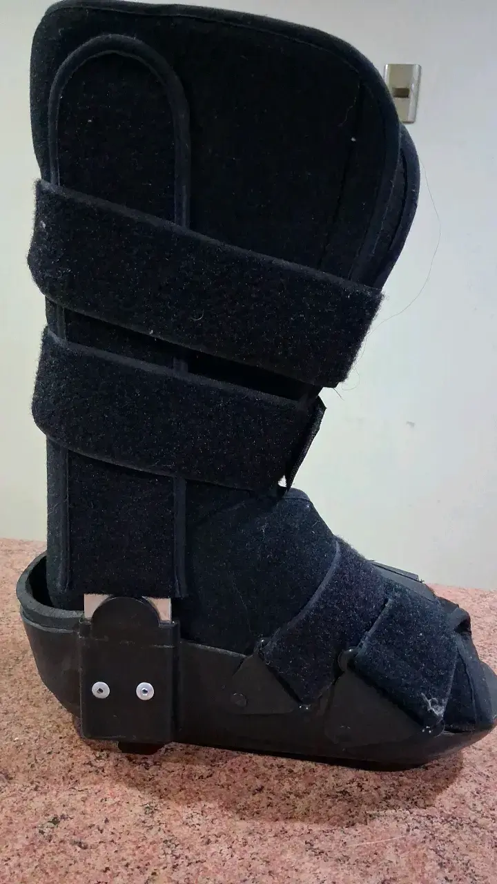 Bota ortopédica de soporte ajustable - 2
