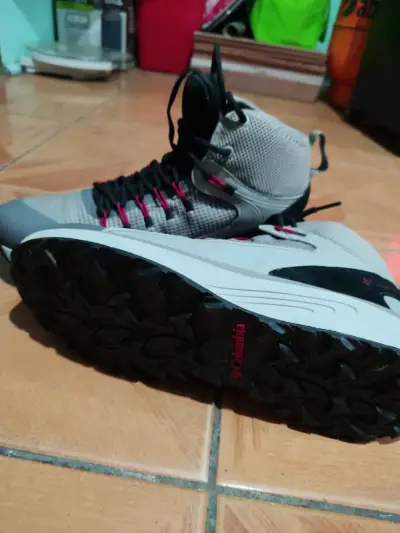 Zapatillas de senderismo Columbia gris y negro - miniatura 2