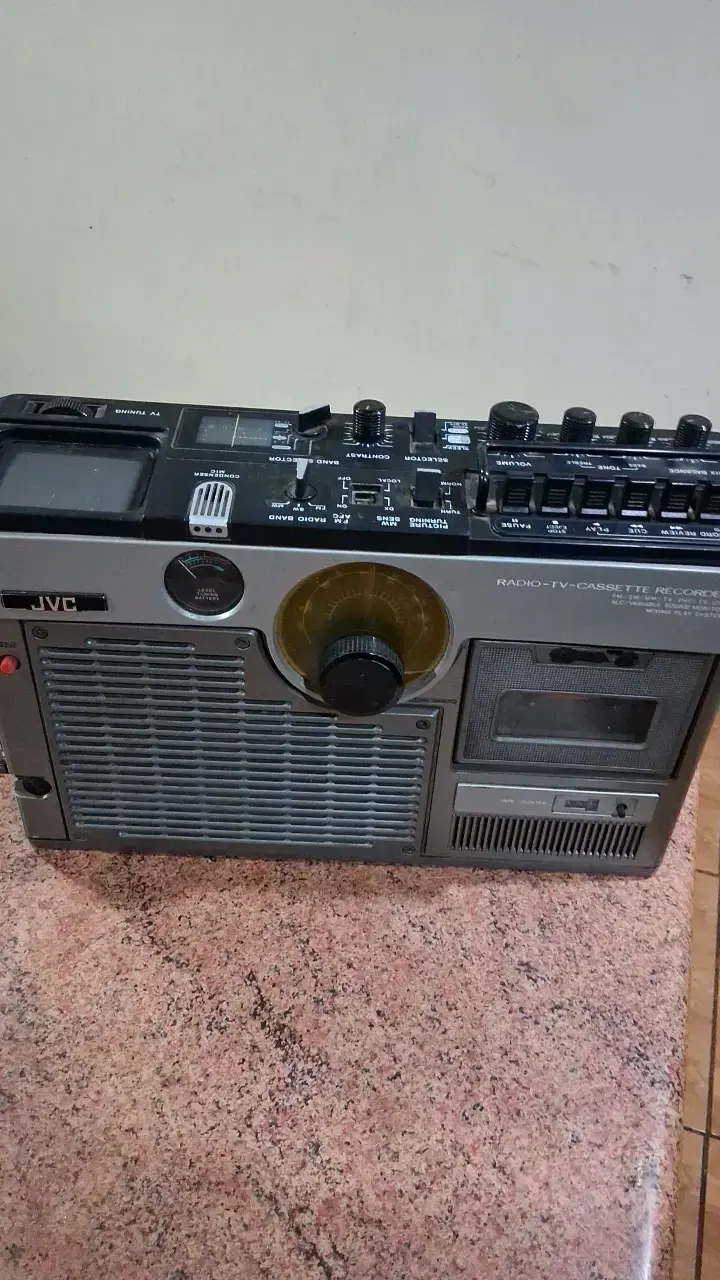 Radio TV Cassette JVC con grabadora - 1