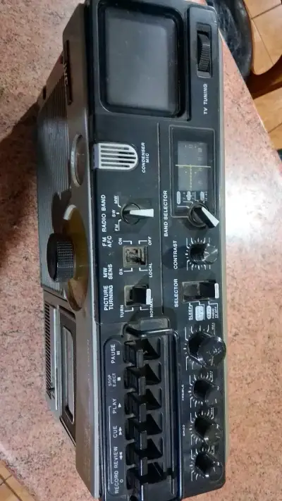 Radio TV Cassette JVC con grabadora - miniatura 2