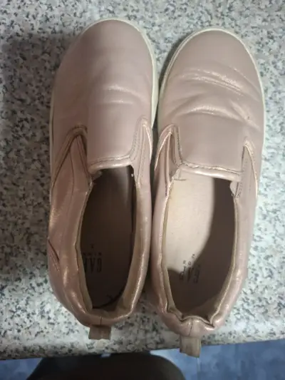 Zapatillas slip-on rosadas para mujer GAP - miniatura 2