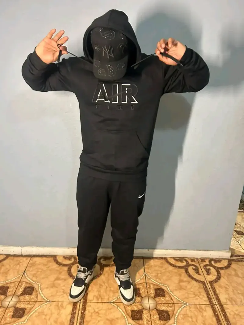 Conjunto deportivo negro Nike Air para hombre - 2