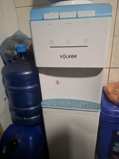 Enfriador de Agua Volker con Dispensador - miniatura 1