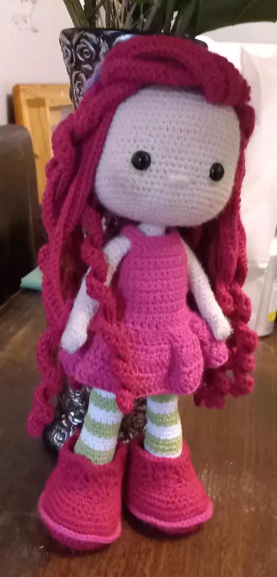 Muñeca amigurumi tejida a mano colorida - 1