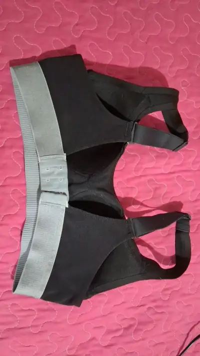 Sostén Deportivo Negro Adidas con Banda Gris - miniatura 2