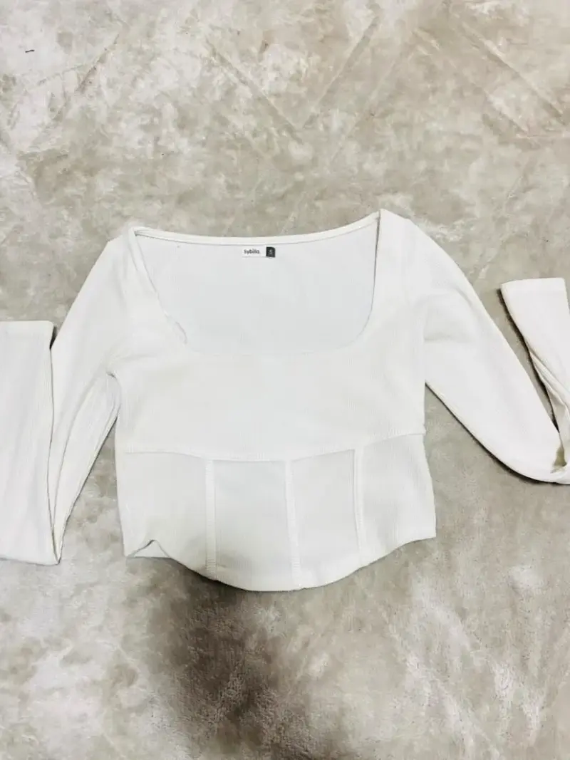 Polera blanca de manga larga Svelto
