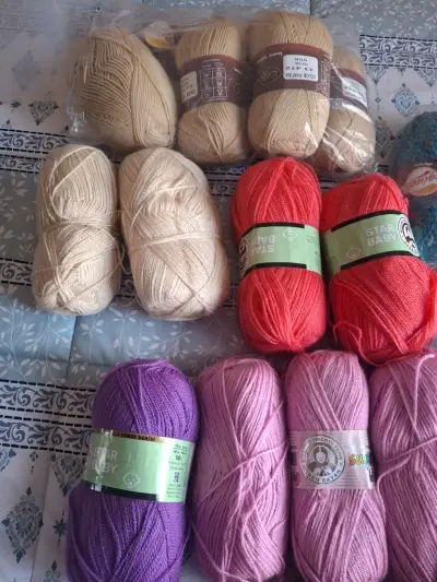 Lote de lanas de colores variados para tejer - miniatura 4