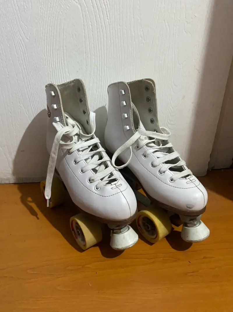 Patines Holy Sports clásicos en buen estado - 3