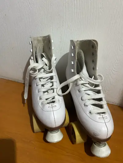 Patines Holy Sports clásicos en buen estado - miniatura 4