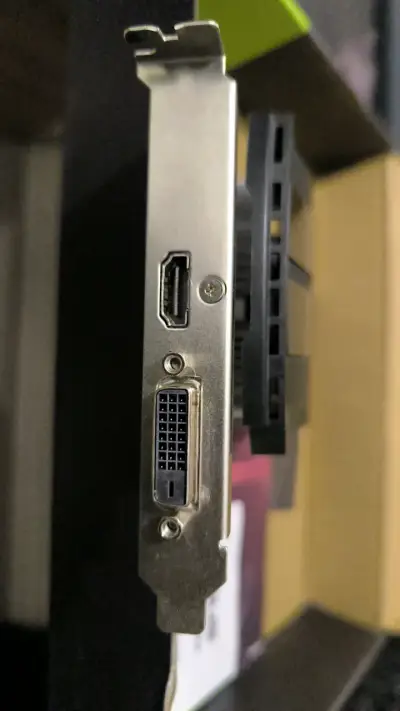 Tarjeta gráfica ASUS GeForce GT 1030 2GB OC - miniatura 3