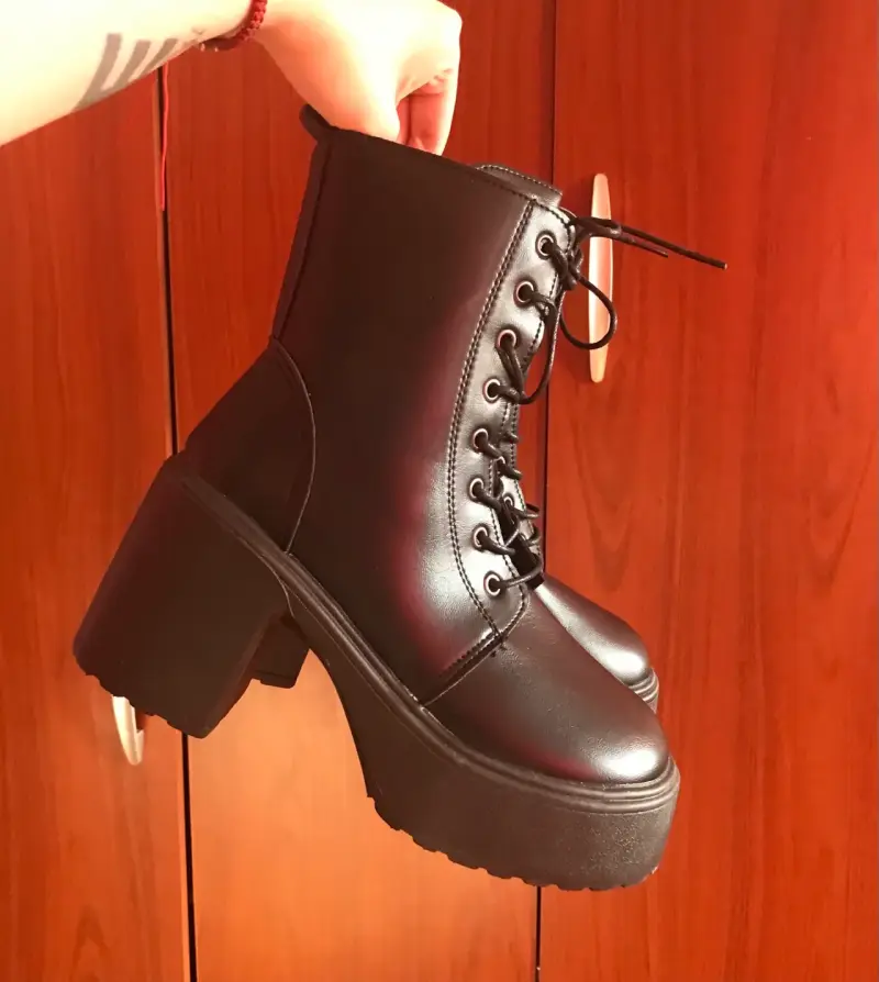 Botines negros con plataforma - 2