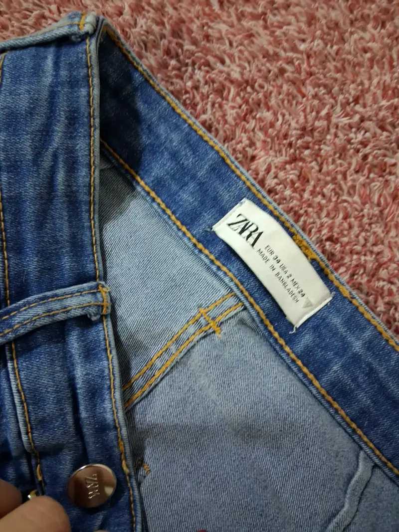 Jeans ajustados de mezclilla azul Zara - 1