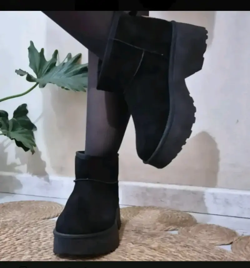 Botines Negros de Plataforma para Mujer - 1