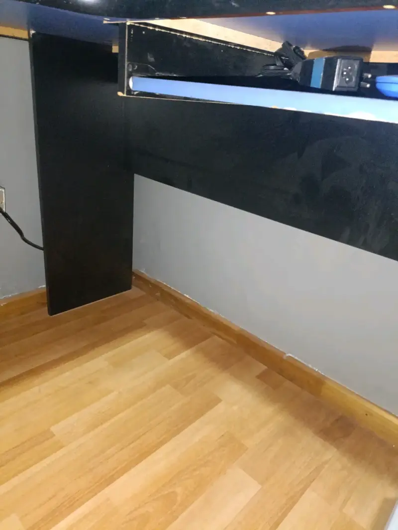 Escritorio en L con cajonera azul y negro - 5