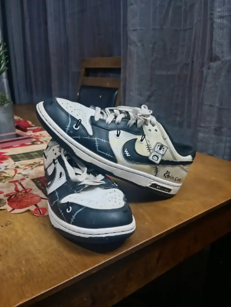 Zapatillas Nike Dunk Low Robinson - 1
