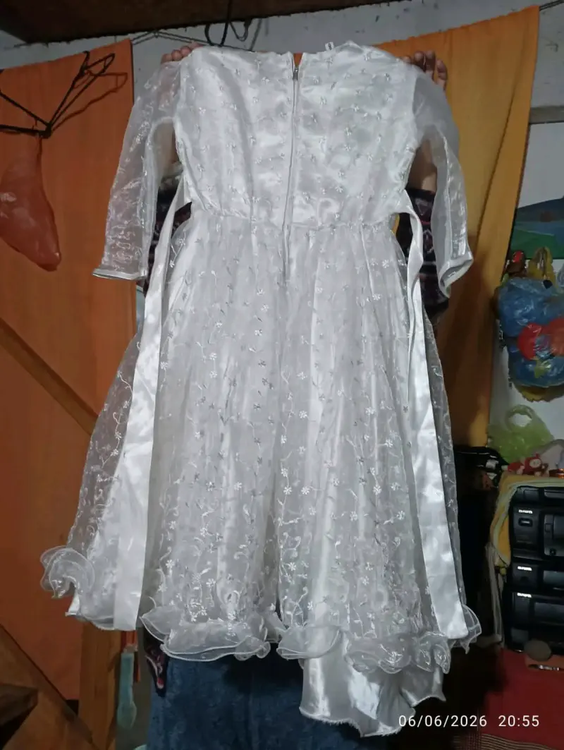 Vestido de comunión blanco con encaje floral - 2