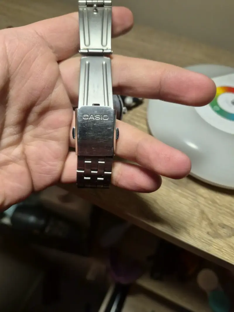 Reloj Casio Sapphire MTS-110 - 6