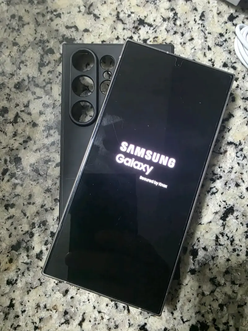 VENDO SAMSUNG S24ULTRA 12GB Y 256GB - 1