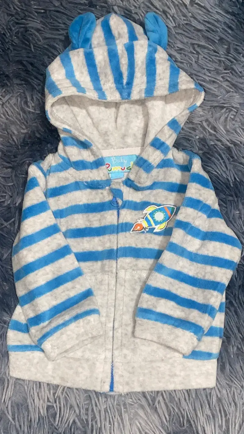 Conjunto de ropa para bebé con capucha y diseño divertido - 1