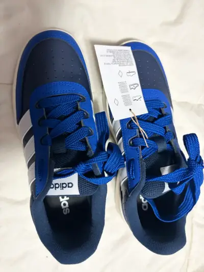 Zapatillas deportivas Adidas azul y blanco - miniatura 2