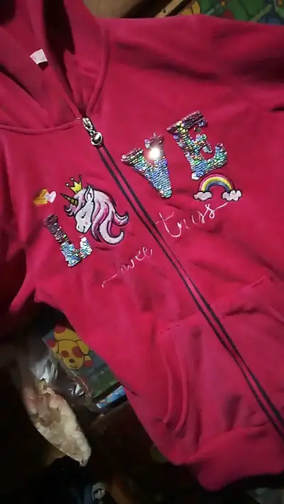 Polerón rosado con unicornio y capucha para niña - miniatura 1