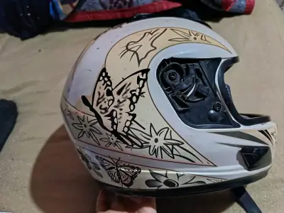 Casco de moto con diseño de mariposas - miniatura 4